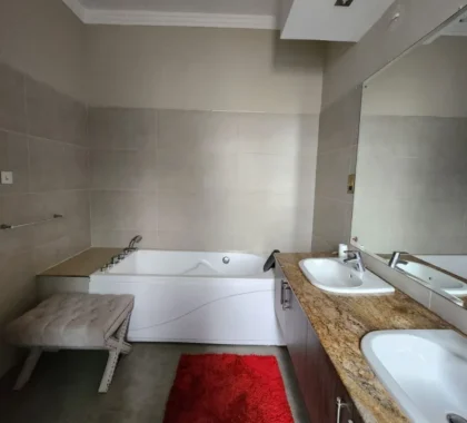 5-Bedroom Amara Ridge Villa – Luxurious Karen En-Suite Stays | Comboni Vacation Homes